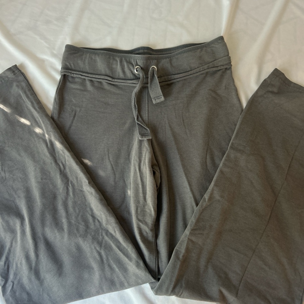 Low-rise flare leggings